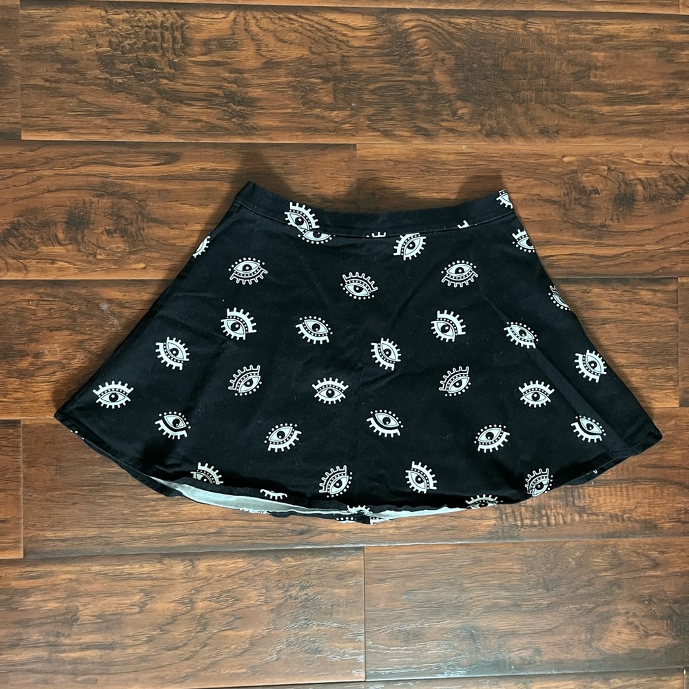 H&M Black and White Magic Eye Print Mini Skirt